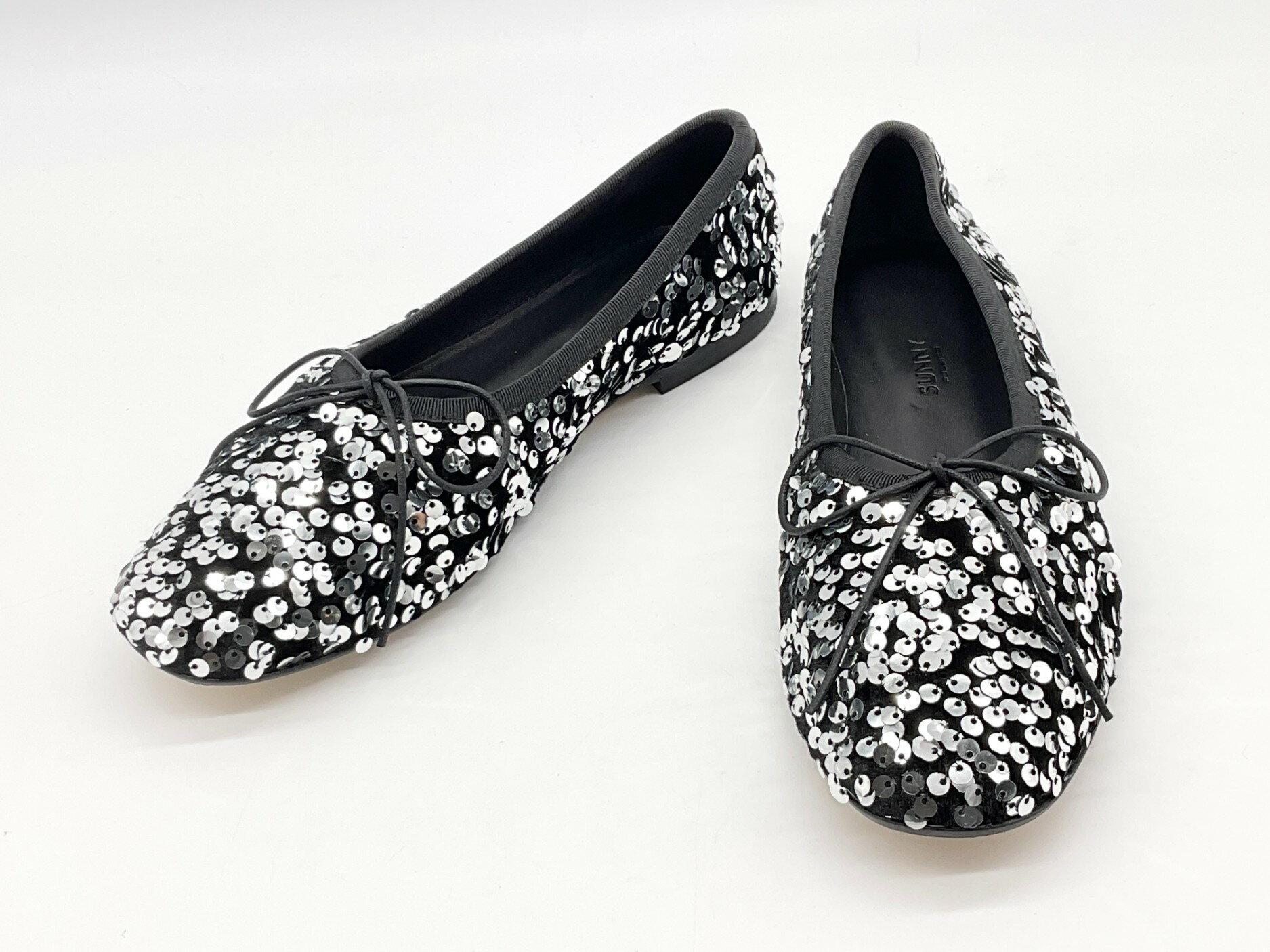 TREND STOCK ŷԾŹ㤨ֿ PELLICO SUNNYڥ꡼ˡ 35.0 Сߥ֥å ѥ󥳡Х쥨塼åݥפβǤʤ6,800ߤˤʤޤ