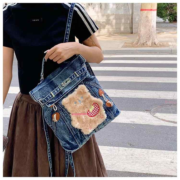 個性的なキャラクターリュック