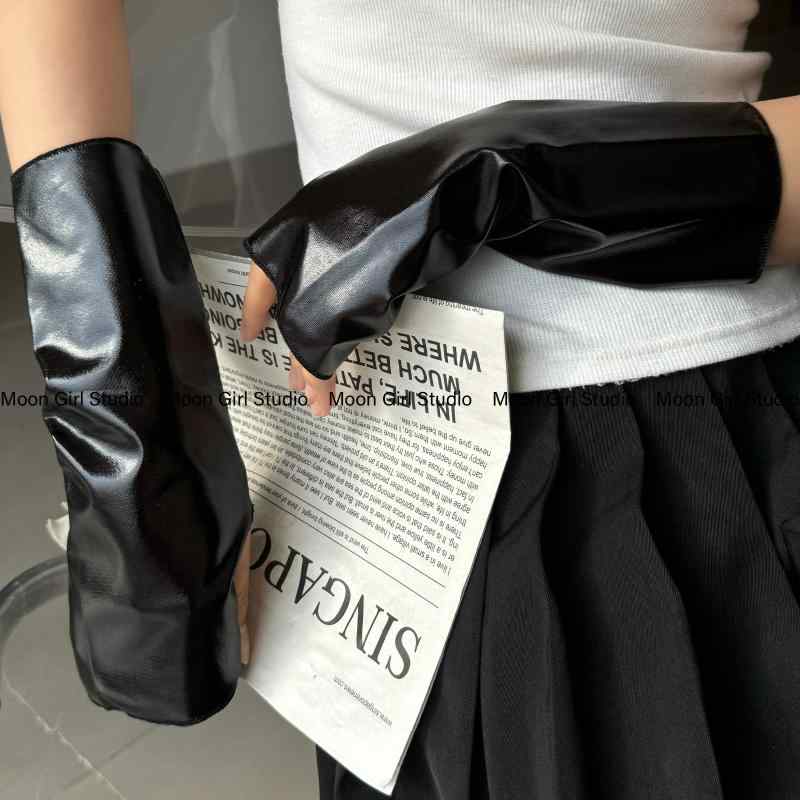 Rakuten - アームカバー おしゃれ Y2K スリーブ 手袋 紫外線 日焼け防止 パテントレザー ハーフフィンガー ブラック シルバー