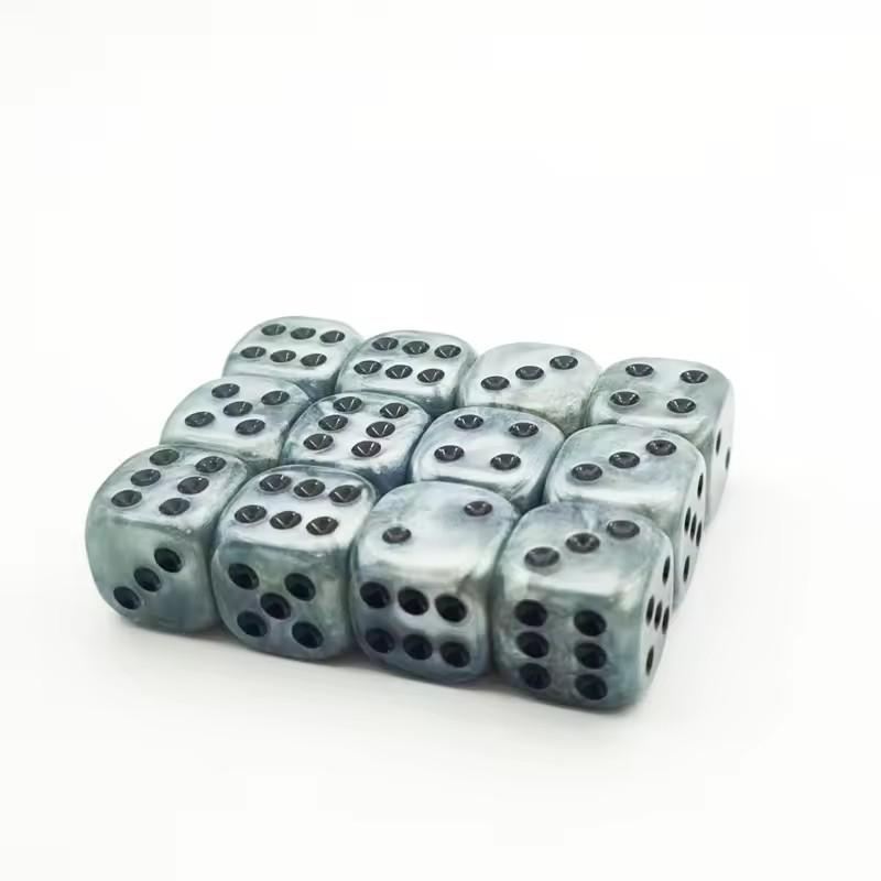 サイコロ チタン合金 金属製 高耐久 軽量 アクセサリー 樹脂 サイコロ 16 mm ふるい 色 子 サイコロ 16..