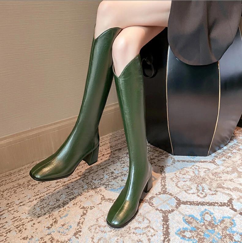 レディースブーツ 秋冬新作 本革 牛革 ロングブーツ 二ーハイブーツ 安定性抜群 グリーン ダークブラウン ブラック オフホワイト 結婚式 女子会 発表会 保護者会 演奏会 大きいサイズ 二次会 パーティー セレブ 女優食事会お呼ばれヒールOL【送料無料】