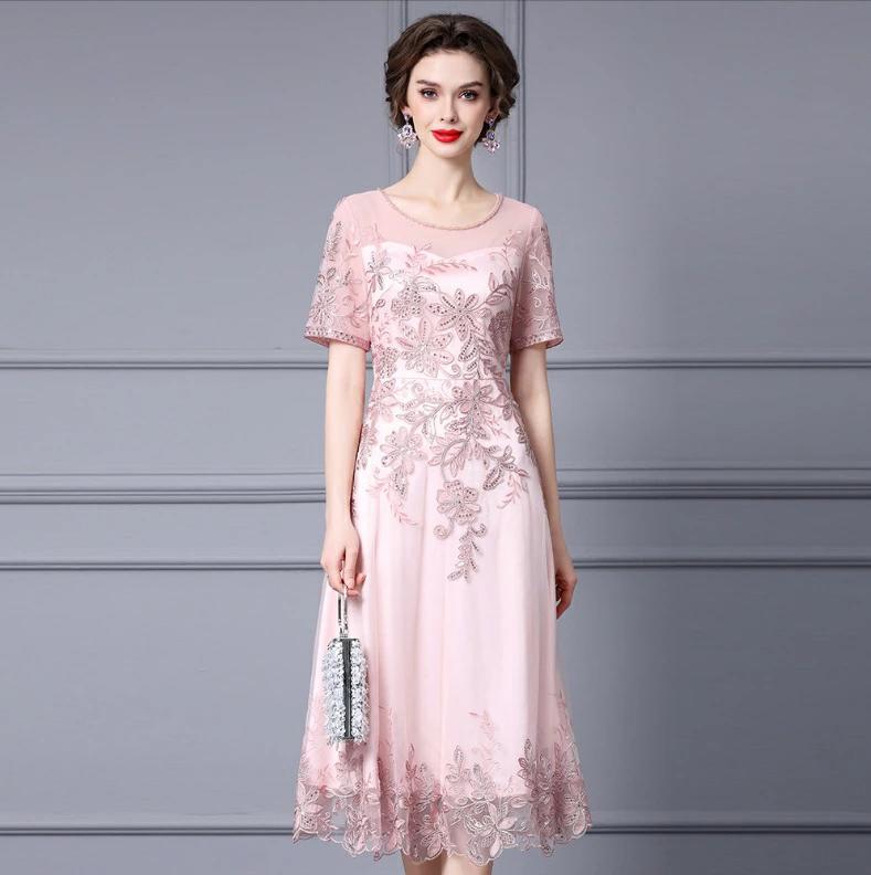 パーティドレス ♪セレブファッション Aラインワンピース 夏新作 半袖 豪華な刺繍 ビジュー装飾 大人スマートな余裕をもたらす 他と被らない 大人エレガント 着痩 大きいサイズあり結婚式披露宴パーティードレス 謝恩会 上品 優雅お呼ばれ飲み会OL【送料無料】