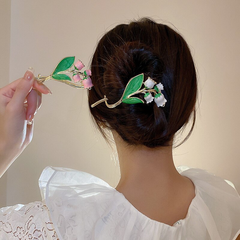 【クーポン利用で3160円】 ヘアークリップ シラユリ スズラン 白 ホワイト ピンク 緑 グリーン レディース 女性 2022 夏 サマー 髪 ヘアー クリップ リリー 谷 ジュエリー エナメル 葉っぱ ビーチ アクセサリー
