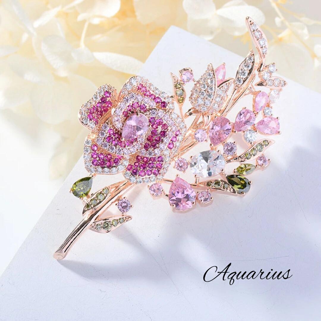 スワロフスキー ハイクオリティー ピンク の ローズ ( バラ 薔薇 ) ブローチ ギフトボックス・ギフトポーチ付き