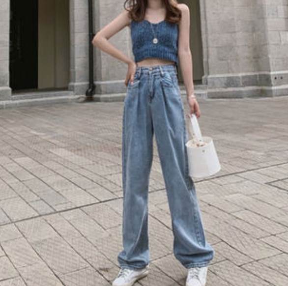 トップスとデニムのセット。ハイウエストのアイテム。色展開 ブルーサイズ S M Lサイズ(cm)S /着丈 35 /バスト 74 /パンツ丈 101 /ウエスト 68M /着丈 36 /バスト 78 /パンツ丈 102 /ウエスト 72L /着丈 37 /バスト 82 /パンツ丈 103 /ウエスト 76《商品について》※当ショップは海外からのノーブランド商品になります。海外製品のため日本商品に比べ品質が劣る場合がございます。糸のほつれ、多少の汚れやシミ、ファスナーが固い、デザインの若干の違いなどは不良品には該当しませんのでご了承ください。お手持ちの携帯やPCの画面設定の影響により、実物と色味が異なって見える場合がございます。※当ショップはお客様より注文を確認した上でメーカーに発注しておりますので返品、交換は出来かねます。ご了承下さいませ。《発送について》お取り寄せ商品のため、ご入金確認後、お届けまでに「10-24日程度」のお時間がかかります。通常よりもお時間がかかってしまう場合もございます。欠品や商品の不具合などにより、商品をお届けすることができず、ご注文をキャンセルさせていただく場合もございますのでご了承ください。※当ショップの商品はお取り寄せ商品につき、入金確認後メーカーへ発注させて頂きます。※メーカーにて在庫切れの場合は、速やかに返金させて頂きます。《返品についての特約に関する事項》ご注文確定後、発注後のキャンセルやサイズなどの内容変更は承っておりません。注文時によくご確認ください商品に欠陥がある場合を除き、基本的には返品や交換には応じません。最後までご覧くださり、ありがとうございました。OW12986《商品について》※当ショップは海外からのノーブランド商品になります。海外製品のため日本商品に比べ品質が劣る場合がございます。糸のほつれ、多少の汚れやシミ、ファスナーが固い、デザインの若干の違いなどは不良品には該当しませんのでご了承ください。お手持ちの携帯やPCの画面設定の影響により、実物と色味が異なって見える場合がございます。※当ショップはお客様より注文を確認した上でメーカーに発注しておりますので返品、交換は出来かねます。ご了承下さいませ。《発送について》お取り寄せ商品のため、ご入金確認後、お届けまでに「10-24日程度」のお時間がかかります。通常よりもお時間がかかってしまう場合もございます。欠品や商品の不具合などにより、商品をお届けすることができず、ご注文をキャンセルさせていただく場合もございますのでご了承ください。※当ショップの商品はお取り寄せ商品につき、入金確認後メーカーへ発注させて頂きます。※メーカーにて在庫切れの場合は、速やかに返金させて頂きます。《返品についての特約に関する事項》ご注文確定後、発注後のキャンセルやサイズなどの内容変更は承っておりません。注文時によくご確認ください商品に欠陥がある場合を除き、基本的には返品や交換には応じません。最後までご覧くださり、ありがとうございました。ボトムス パンツ デート かわいい 大人可愛い きれいめ シンプル カジュアル 大人 上品 おしゃれ お洒落 大人女子 主役級 存在感 お出かけ 女子会 休日 旅行 着回し ファッション コーデ スタイル モテ トレンド 流行 インスタ映えow12986