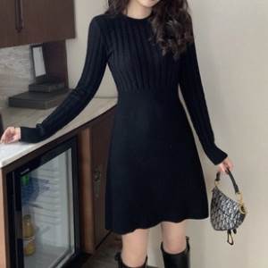 ホワイト LL 学校 定番 外出 1枚で決まる 無地 ラウンドネック 送料無料 L レディース 細身 秋 M バイ..