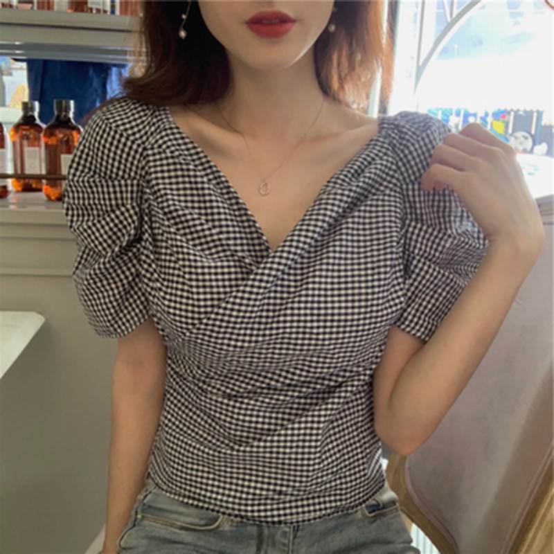 ホワイト L M カラバリあり ブラック 無地 タイト 個性的 半袖 細身 学校 S チェック柄 トップス 柄あり パフスリーブ スリム 夏 カットソー ブラウス Vネック ストレート レディース 薄手 五分袖 襟なし ショート丈 春 サイズ豊富