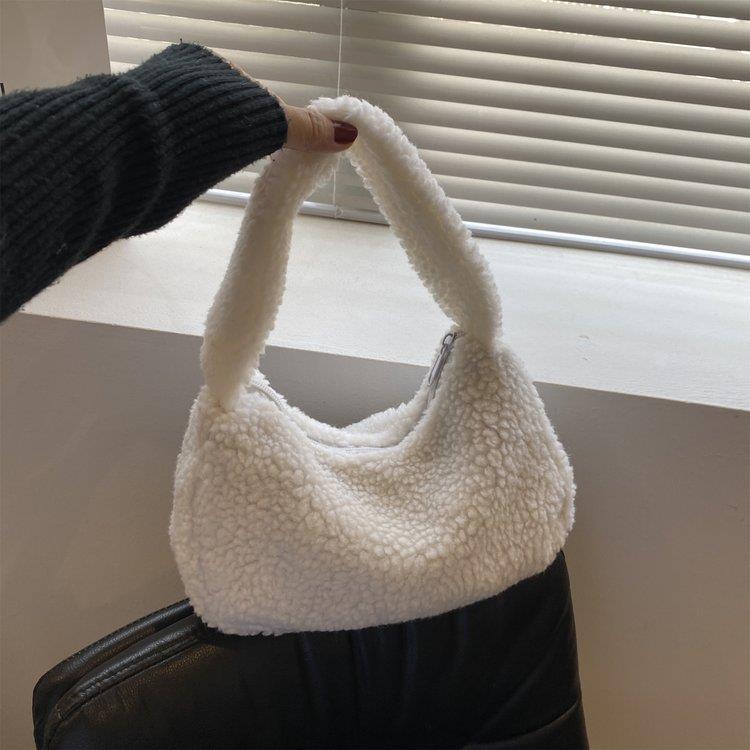 ・カラー: ホワイト、米ホワイト、ブラック・スタイル: ストリート・素材: 毛・バッグのスタイル: 腋下バッグ・バッグのサイズ: スモール・流行の要素: ステッチ・裏地の材質: ウサギの毛・バッグの形状: 横型・開閉方法: ファスナー・バッ...