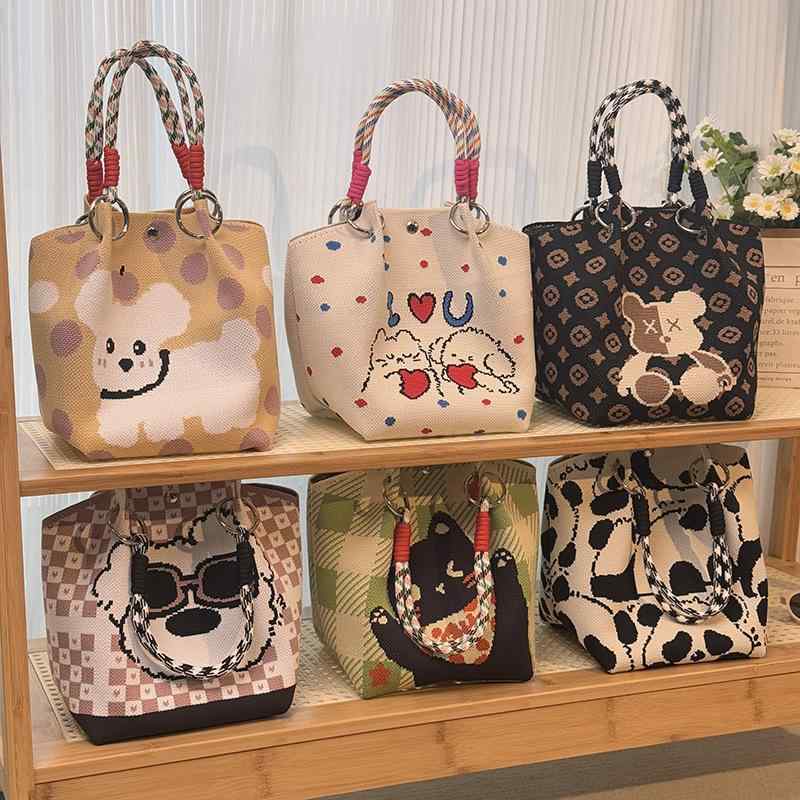 アニマル柄 かばん かわいい ポリエステル 手提げ 普段使い ハンドバッグ レディース ミニ 軽量 お出かけ カジュアル 旅行 花柄 トートバッグ 鞄