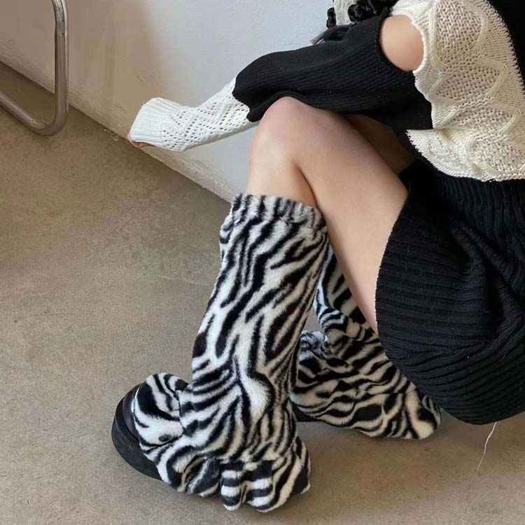 ルーズソックス レオパード レッグカバー レッグウォーマー ヒップホップ COW柄 もこもこ サブカル系 ふわふわ 起毛素材 ゼブラ ダルメシアン アニマル柄 靴下 レッグウォーマー ハイソックス ファー 女の子 地雷系 衣装 くしゅくしゅ
