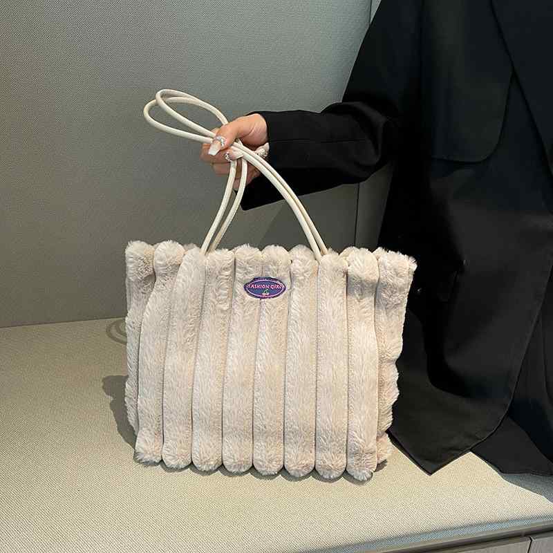 ベージュ カジュアル 鞄 トートバッグ 通勤 ファッション 毛皮 ふわふわ マカロンカラー 通学 ピンク カバン 黒 レディース