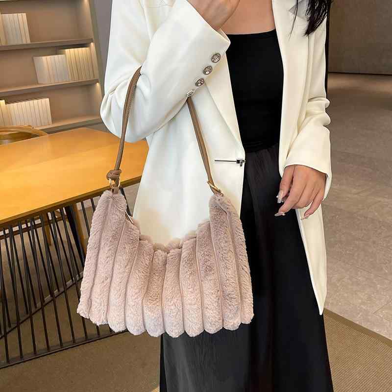 乐天商城 - ぬいぐるみ バッグ レディース 小さめ 秋冬 手提げ 肩掛け 鞄 かわいい ふわふわ ミニトート ヒョウ柄 ベージュ系 ブラック