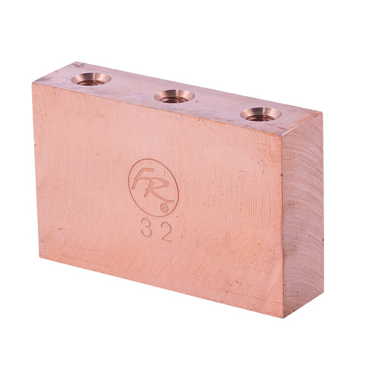 タングステンサステインブロックを使用すると、サステインが格段に向上し、ブライトでクリアなサウンドになります。タングステンはスチールやチタンよりもはるかに硬く、チタンの4倍以上、ブラスより2倍以上です。この質量と硬さを兼ね備えたサステインブロックは他にはありません。 標準の2倍の厚さを持ち、さらに質量をあげています。 このブロックは従来のサステインブロックよりも大きいため、スプリングキャビティの形状によっては干渉する場合があります。 ※サスティンブロックは次のトレモロに取り付け可能です。 Floyd Rose Original 6-string, Original 7-string, 1000 Series 6-string, Special Series 6-string ＜サイズ＞ ・32mm サイズ:幅: 50.15mm / 厚さ: 12.75mm / 長さ: 32mm 取付穴間隔:中心から中心まで17mm ・37mm サイズ:幅: 50.15mm / 厚さ: 12.75mm / 長さ: 37mm 取付穴間隔:中心から中心まで17mm ・42mm サイズ:幅: 50.15mm / 厚さ: 12.75mm / 長さ: 42mm 取付穴間隔:中心から中心まで17mm ※サスティンブロックは次のトレモロに取り付け可能です。 Floyd Rose Original 6-string, Original 7-string, 1000 Series 6-string, Special Series 6-string ※3種類の長さがございます。それぞれのギターに合った長さをお選び下さい。 ※在庫が無い場合はお取り寄せにお時間を頂く場合がございます。 ※掲載商品は店舗/他のWEBサービス等と並行して販売しております。随時在庫状況の更新を行っておりますが、売り切れの場合はご了承下さい。