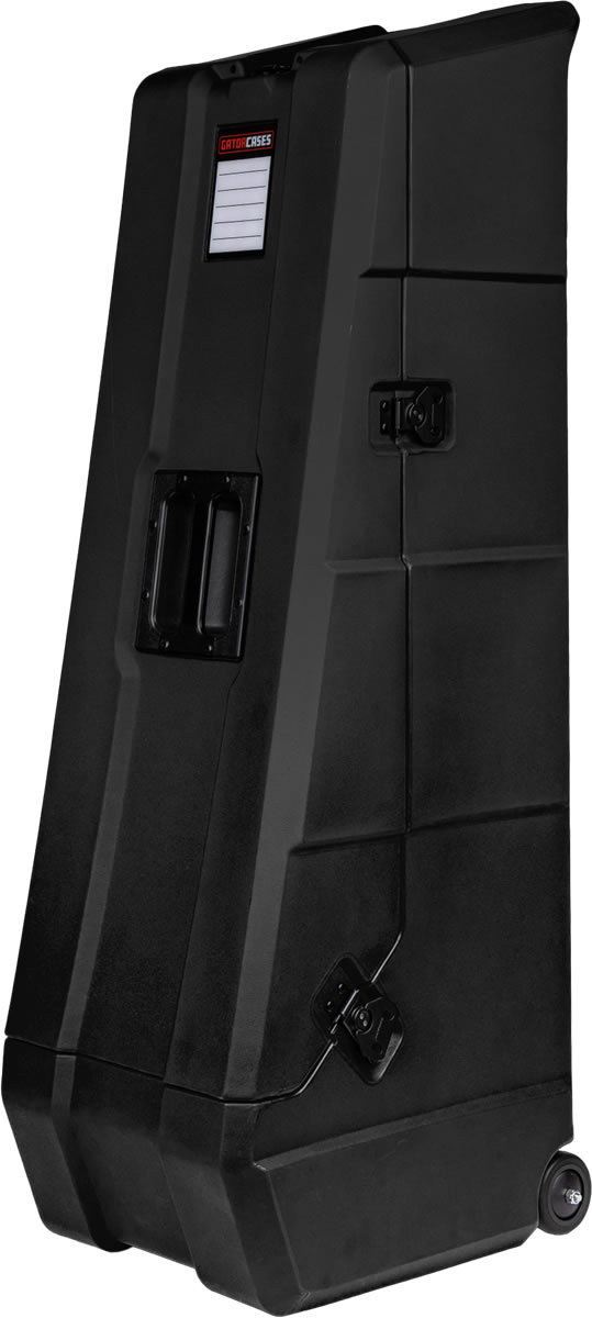 あらゆる現場に対応可能なプロユースのGATORケース「GTR-MINIVAULT-E2R2」 プロフェッショナルミュージシャンのために設計された Gator Mini Vault は、ツアーや移動を想定した高耐久設計のギター保護ケースです。 耐候性に優れたロト成型ポリエチレン製の外装と、厚みのあるフォームインナーパッドが一体となり、過酷な移動環境でも大切な楽器を常に安全に守ります。 さらに、このケースはステージサイドでのギタースタンド（ラック ）としても使用可能。 セットチェンジ時など、演奏中の素早いギター交換をサポートします。 取り外したフタは背面にマグネットで固定でき、安定した設置を実現します。 軽量設計でキャスター付きのため、空港や会場間の移動もスムーズ。 ツアー、リハーサル、ライブなど、あらゆる現場に対応するプロユース仕様のモバイルギターケースです。 ・タフ＆ツアー仕様：ロト成型のポリエチレン製シェルと厚手フォームの内壁が、移動やツアー中のダメージからギターを保護します。 ・E2R2はレスポール、ストラトキャスター、テレキャスター、ジャズマスター、PRSなどに代表されるスタイルのエレキギターを2本収納できる設計であり、B2はプレシジョン、ジャズ、スティングレーなどに代表されるベースギターを2本収納できる設計になっています。 ・ステージラックとしても活躍：ステージ袖のギターラックに簡単に変換でき、曲間の楽器持ち替えを素早くスムーズに行えます。 ・スマートで軽量：重量はわずか14.5kg（B2は15.6kg ）。開放時は強力マグネットでフタを背面に保持し、クローズ時はバタフライ式ツイストラッチで確実にロック。 ・使いやすさ：積み降ろしがしやすいエルゴノミクス前面グリップを採用。 ＜内寸＞ 長さ：104.8cm 幅：33cm 高さ：7.6cm ＜外寸＞ 長さ：118.1cm 幅：45.7cm 高さ：36.8cm 重量：14.5kg ※画像はご使用のモニターで色味が多少異なる場合がございます。 ※掲載商品は店舗/他のWEBサービス等と並行して販売しております。随時在庫状況の更新を行っておりますが、売り切れの場合はご了承下さい。 ↑※こちらのバナーがある商品が対象です。 商品到着後より1週間以内に商品レビューをご記入頂いた方が対象です。※ショップレビューは対象外です。 複数ご記入頂いた場合でも、ご注文1件につきプレゼントは1回となります。 クーポンはレビューを頂いてから2週間以内を目処に発行させていただきます。 ご利用期限は配布された翌日から1ヶ月です。当店でのみご利用可能です。 クーポンは楽天へご登録のアドレスへメールにてお送りさせていただきます。 登録アドレスのエラー等で届かなかった場合の再発行はできません。