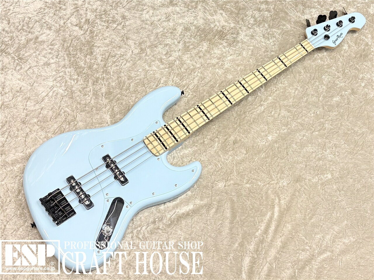 GrassRoots G-EAST BLUE G-EAST BLUEは、コストダウンを図りながらもESPと遜色のないルックスに仕上がっています。 BODY：Alder NECK：Hard Maple FINGERBOARD：Hard Maple SCALE：864mm NUT：Bone(38mm) INLAY：Black Line FRET：20Frets CONSTRUCTION：Bolt-on BRIDGE：Custom Bass Bridge PICKUPS：(Neck)GJ-1B, (Bridge)GJ-1B PARTS COLOR：Black CONTROLS：Master Volume ※画像はご使用のモニターで色味が多少異なる場合がございます。 ※掲載商品は店舗/他のWEBサービス等と並行して販売しております。随時在庫状況の更新を行っておりますが、売り切れの場合はご了承下さい。