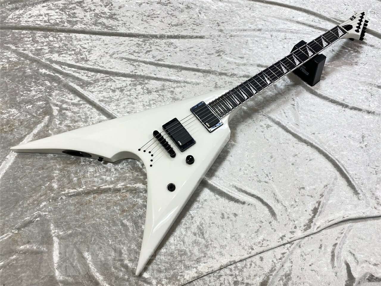 【ESP直営店】【即納可能】E-II ARROW-NT ［BK/SW］[エレキギター/Tune-matic Type ブリッジ搭載/String-Thru-Body][ESP Guitar Workshopより発送]