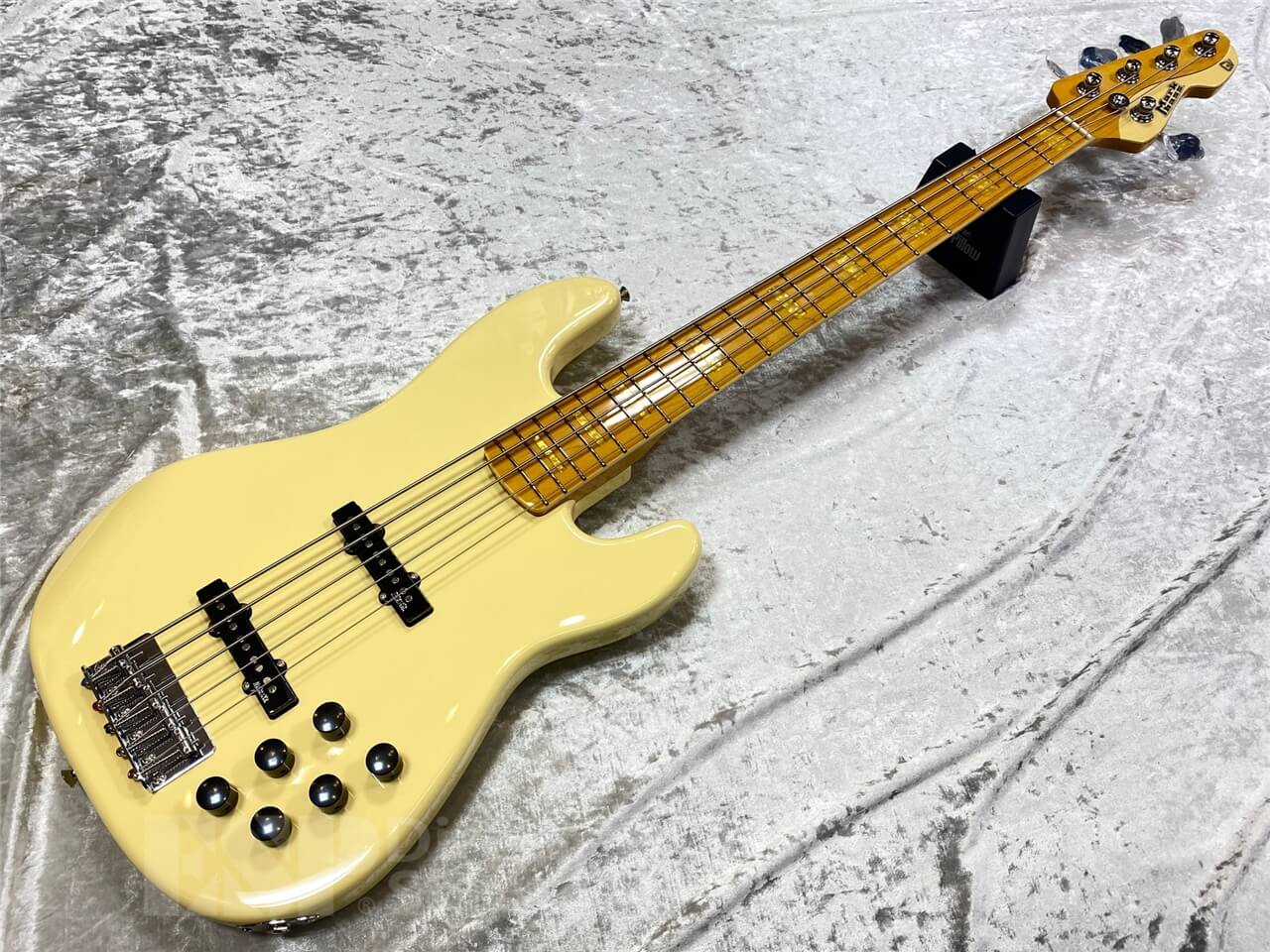 【ESP直営店】【即納可能】Markbass MAK-B/GV5/C-M CREAM [ESP Guitar Workshopより発送]