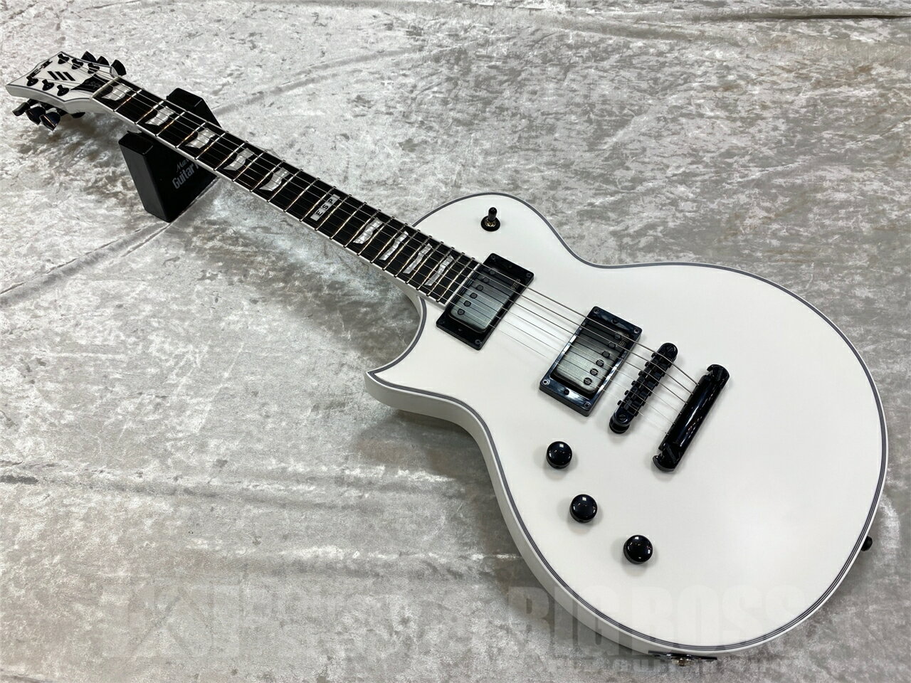 Rakuten - 【ESP直営】【即納可能】E-II EC EMG L/H /Snow White Satin [ESP Guitar Workshopより発送]