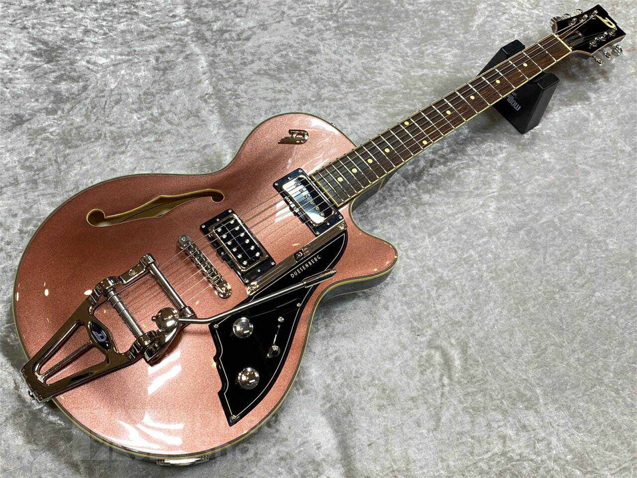 Duesenberg Starplayer TV/Catalina Sunset Rose 