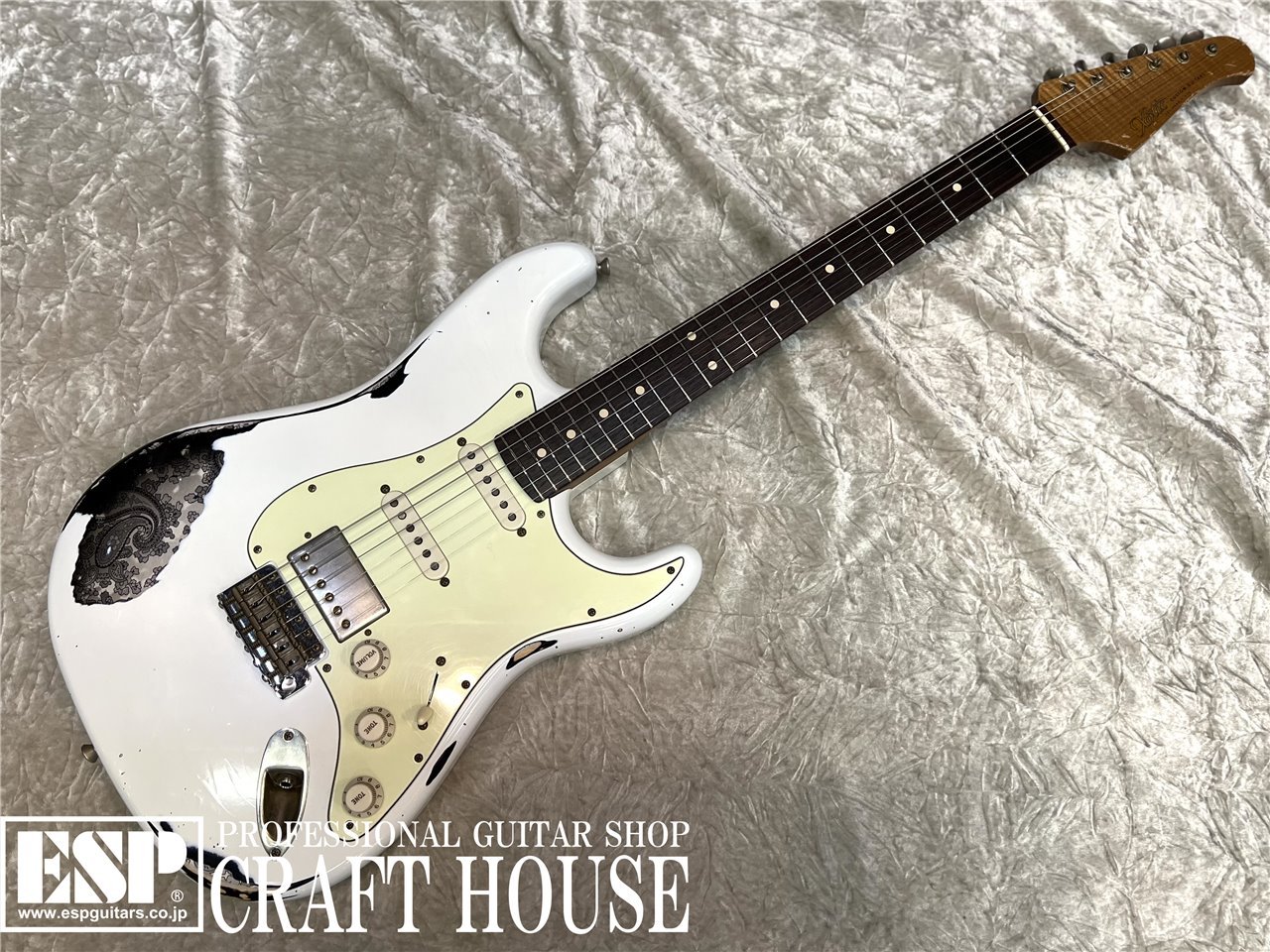 【ESP直営】【即納可能】Xotic XSC-2 / Olympic White over Black Paisely Heavy Aged[エレキギター、Guitar、]