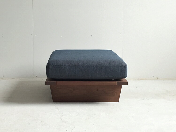 【ブラックフライデークーポン配布中】【送料無料】MASTERWAL MORELESS SOFA OTTOMAN(RANK 6)MLSO-OT9060-WN/RO/BC/ZK【マスターウォール モアレスオットマン 無垢材 オイルフィニッシュ レザー アカセ木工 正規販売店 新生活 引越し】 [3]