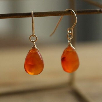 カーネリアンのピアス