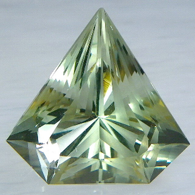 グリーンクォーツ ダイヤモンドシェイプ 11.841ct【簡易鑑別済】