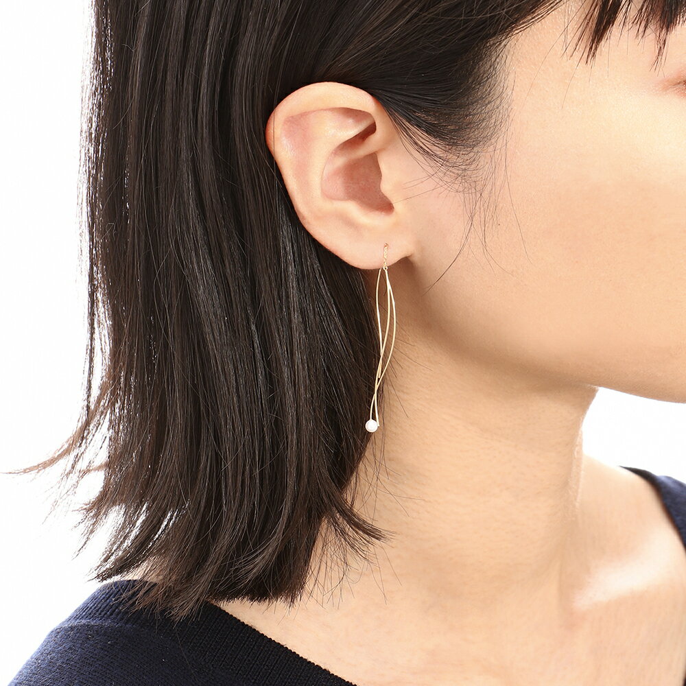 耳元のおしゃれで お顔回りを華やかに 妻 ピアス パール レディース 彼女 K18 Estelle 30代 18k イエローゴールド 18金 エステール プレゼント 贈り物 ギフト 彼女 妻 奥さん 代 30代 40代 50代 60代 ジュエリー Bloom Online Store 店