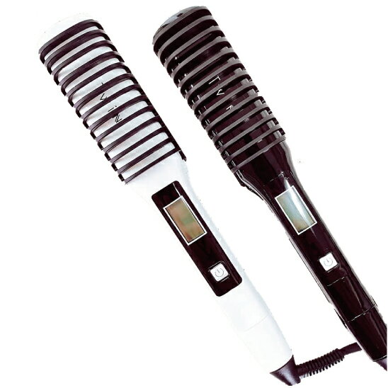 Twinアイロン 髪をとかすようにスタイリングするTwinアイロン 髪を梳かすだけでスタイリング出来るブラシ型Twinアイロン。 不器用さんでも楽ちん。髪を梳かしながら同時にアイロン。 ブローやアイロンが苦手な方でも簡単。髪を挟んで梳かすようにスルーするだけで簡単に使用できます。 しっとりやわらかい艶のある美しい髪を実現します。 毛先に動きを出したりボリュームを出したり自由自在にスタイリング。 ストレートヘアにも、ボブスタイル?ロングスタイルまで自由自在。 ブラシ型プレートの突起の先まで温度が伝わり発熱します。 商品仕様 ●本体カラー：ホワイト、ブラック ●本体サイズ：横27×縦4cm×奥行4cm ●重量：約441g(本体約273g、電源コード約168g) ●材質 本体：PET、プレート：アルミ、電源コード：PVC、スイッチ：PC、アイロンカバー：ナイロン ●消費電力：50W、電源コードの長さ3m ●温度：130℃〜230℃ ●定格・仕様：電源AC 100-240V 50／60Hz ●備考：保証書有 保証期間6カ月・説明書有・特許取得済 特許第7130268号 メーカー 株式会社next innovation 区分 美容家電 広告文責 株式会社デライト 03-6261-5781