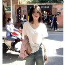 クールな シルク 綿の 白い v ネックの 肩に 半袖 t シャツの 女性の 夏の 新型の カーディガンの 中に ギャルの 上着を 合わせます。(4)