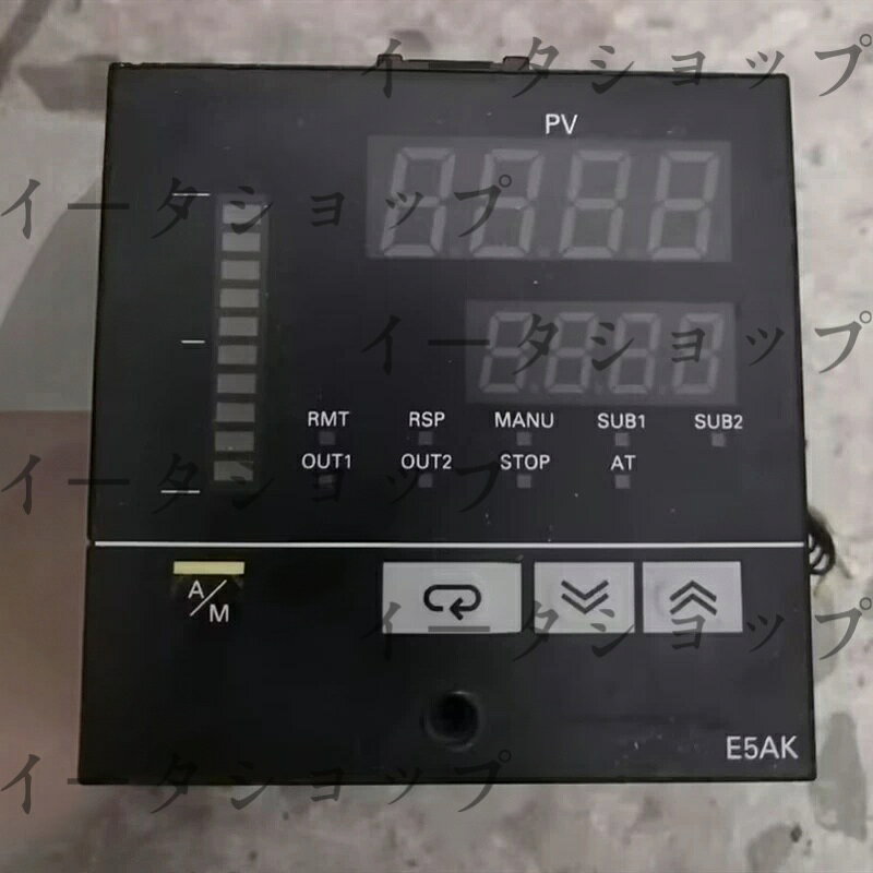 商品詳細 基本情報 商品名：E5AK-AA203FB 一般名称：E5AK-AA203FB 販売者：堀部　有紀 新品未使用 1 年保証（商品お受け取り後より適用）。 複数在庫ございます、同梱発送大歓迎です！ 発送詳細：全国一律送料無料、お届けまで通常 5～7 日程度かかります。天候・配送業者の都合により、お届けに遅延が発生する場合がございます。 スムーズな配送のため、会社名と受取人名を正確に全てご記入ください。ご了承ください。 出品中の商品は生産終了品や長期保管品が含まれる場合がございますが、全品動作確認済みで正常動作を保証いたしますのでご安心ください。 輸送時の影響により、梱包箱に若干の凹みや小傷がある場合がございます。何卒ご了承のほどよろしくお願いいたします。 ご不明な点がございましたら、お気軽にお問い合わせください。お世話になります。 弊店では三菱電機、安川電機、富士電機、オムロン等のサーボモーター及び各種モーターを販売しております。 弊店出品商品は全て 1 年保証付きですので、ご安心ください。 ご不明な点がございましたら、質問欄よりお問い合わせください。 出品以外の上記メーカーのサーボモーターも取り扱い可能です。ご希望の部品がございましたら、お気軽にご連絡ください。お得なお見積りをご提出いたします。 現在、未出品商品のお問い合わせにも対応可能です。 メールアドレス：store_rakuten@eta-online.xyz までご連絡をお待ちしております。 今後ともどうぞよろしくお願いいたします。