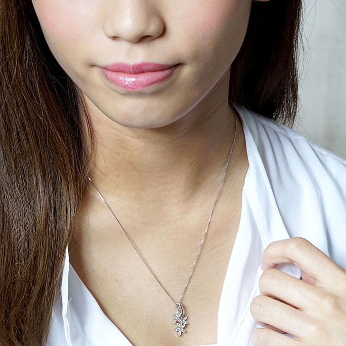 ネックレス ダイヤモンド ペンダント レディース フラワー ゴールド k18 18k 18金 ネックレス ダイヤモンド ペンダント レディース フラワー ゴールド k18 18k 18金