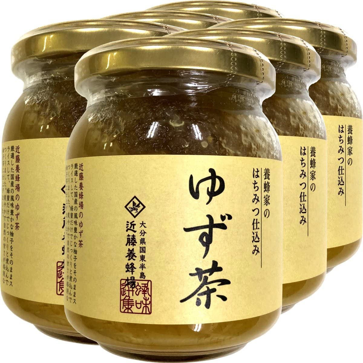 ペクチン・保存料を一切使用しない、自然の恵みいっぱいの蜂蜜仕立てのゆず茶です。 巣鴨のお茶屋さん山年園が販売するゆず茶を是非お試しください 厳選した国産の風味豊かな柚子をそのままスライスして、蜂蜜だけでじっくりと煮込んでつくりました。 【商...