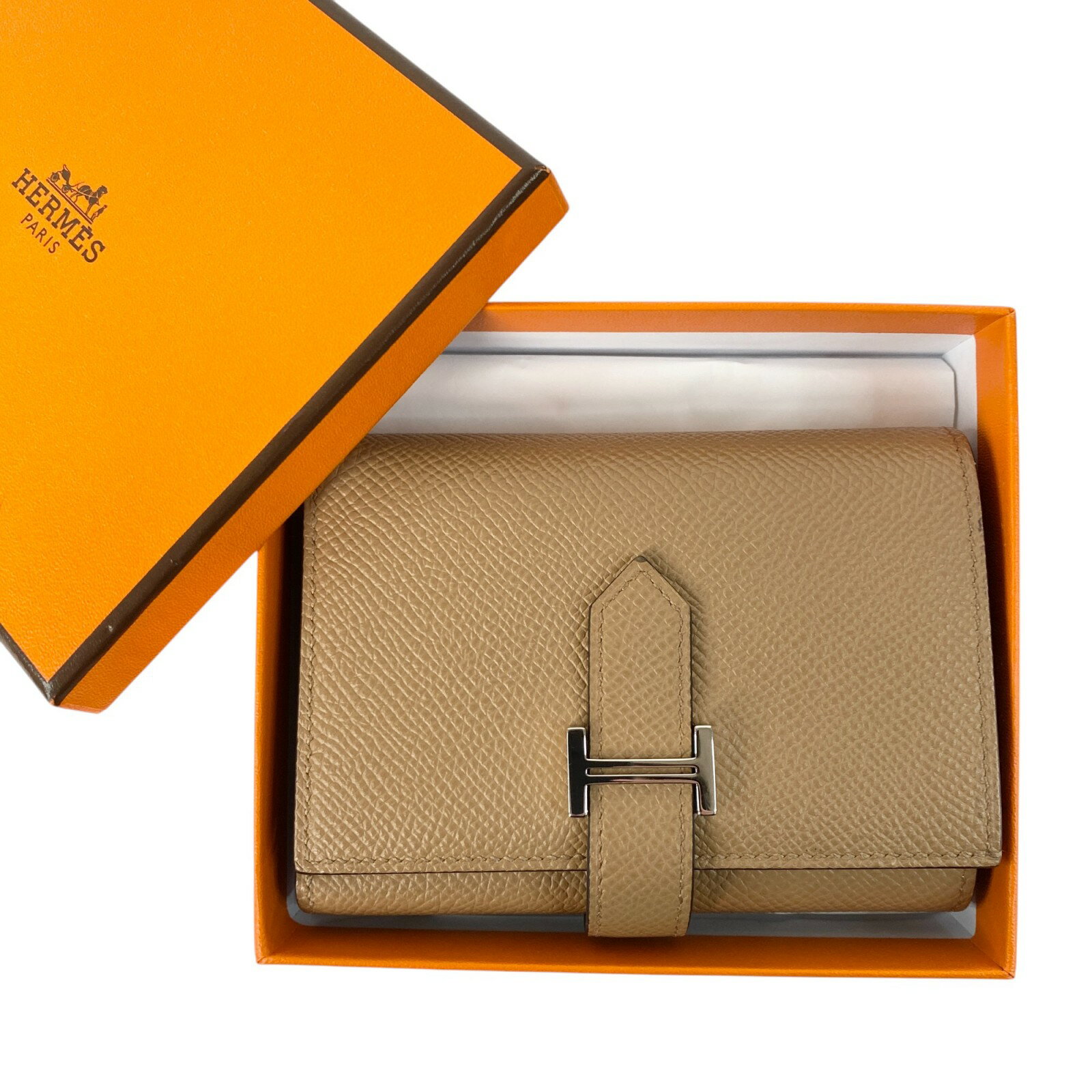 美品 エルメス HERMES レディース べアン コンビネ ヴェルソ チャイ 折り畳み財布 B刻印【中古】のサムネイル