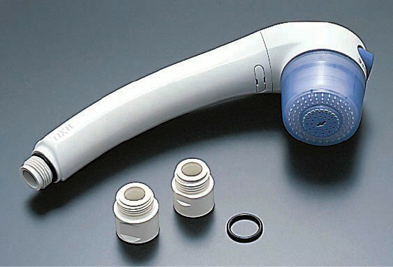 LIXIL CC(塩素除去)シャワーヘッド 塩素除去カートリッジ付。 他メーカーへの接続アダプター付。 ・KVKホース用(M22×2)、品番:34-238 ・MYMホース用(W23山14)、品番:34-239 ・TOTO用取替Oリング(P8)、品番:50-191-1 【代表使用品番】 INAX製水栓 他社メーカー製水栓 こちらは後払い決済不可商品となります。 クレジットカード決済/コンビニ決済もしくは銀行振込にてお申し付けください。　