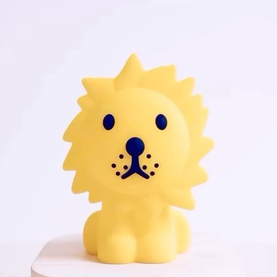 Mr.Maria LION FIRST LIGHT USB　 ライオン 照明器具　インテリア ライト フロアースタンド　テーブルランプ　子供部屋 スタンド　誕生日 祝い　ギフト　贈り物