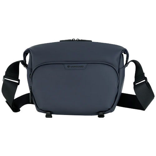 内寸 W×H×D (mm):（270-300） × 215 × 120 外寸 W×H×D (mm):370 × 235 × 180 耐荷重 (Kg):5 質量 (Kg):0.8 タブレット (インチ):11 容量 (L):7 タイプ:ショルダーバッグ
