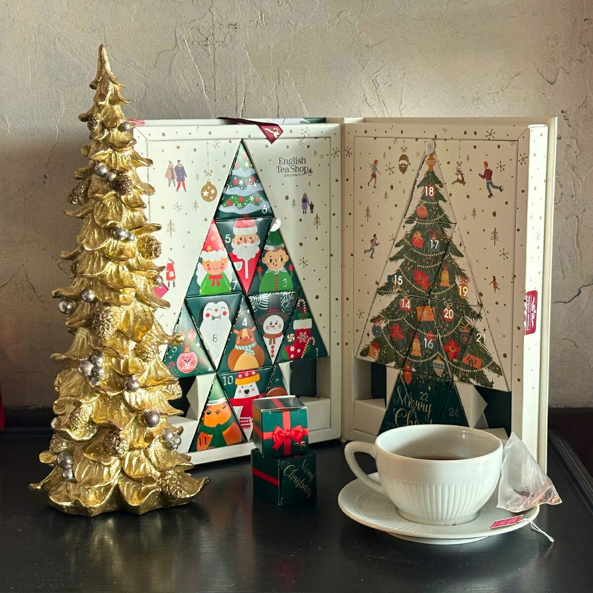 【公式】エクスクルーシブ・アドベンティーブック 13種アソート (25袋) / アドベントカレンダー 2025 アドベント 紅茶 スパイス ハーブティー フレーバーティー ギフト オーガニック 有機JAS クリスマス ロンドン発 紅茶専門English Tea Shop(イングリッシュティーショップ)のサムネイル