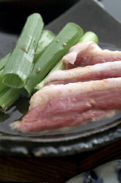 【1月6日から営業】(全品5%還元)(国産 合鴨ももスライス 150g) 青森県産のバルバリー種のモモ肉を結着加工し、形と大きさを均等にしたスライス鴨肉 冷凍