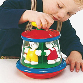 BorneLund ボーネルンド Ambi Toys アンビ トーイ テディ ゴーラウンド〜モダンデザインのベビートイ ブランド アンビ トーイのクマさんのメリーゴーラウンド。ボタンを押すと 手をつないだクマさんが回る赤ちゃんの知育玩具です。