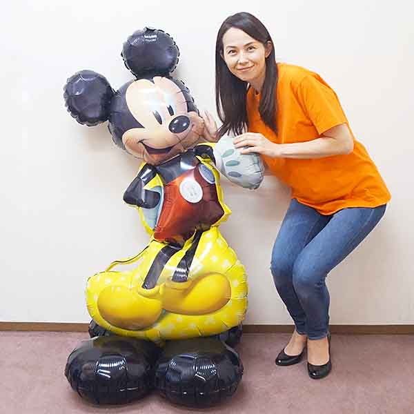 空気で自立する大きなバルーン　ミッキー＆ミニーマウス　H122/132cm　ハート風船付き