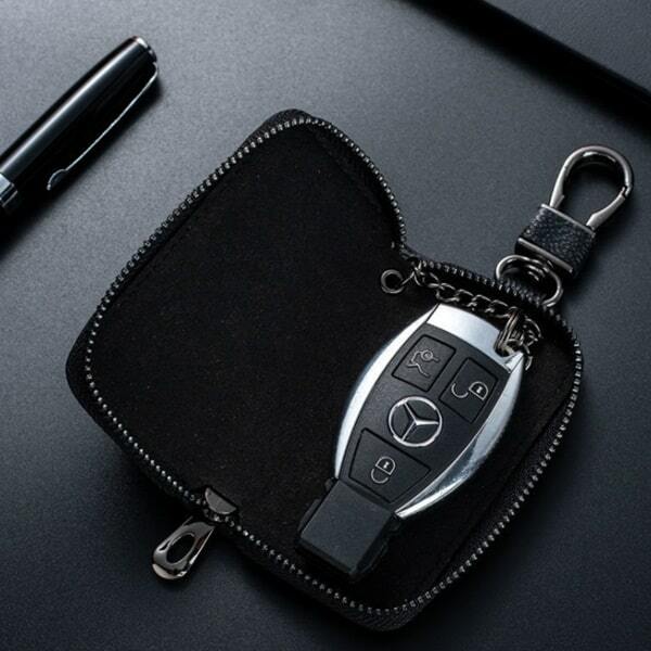 一流の革職人が手掛けた逸品 カード型 コンパクトキーケース キーホルダー使うほどに革の艶と質感が増していきます レザーのかわいいキーケース キーケース 車キーケース カー シンプル ファスナー 革 柄 チェック レザー メンズ 送料無料 レディース ユニセックス