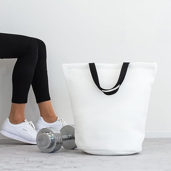 サンゴ 洗濯ネット Mサイズ 取っ手付き コインランドリー用 洗濯入れる袋 毛布が洗える 白 ホワイト 黒 ブラック モノトーン ランドリーバッグ 幅45×高さ44×マチ30cm トートバッグ 持ち運びに便利 温泉 スパ サウナ ランドリーネット ま