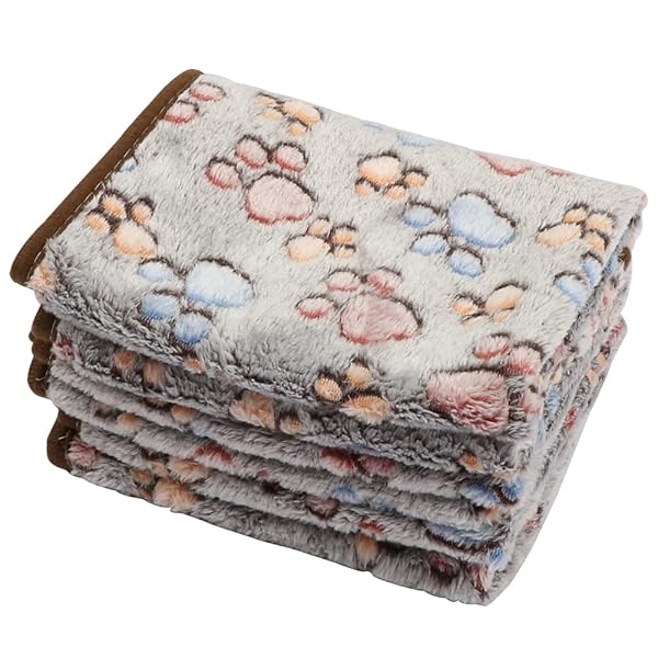 ペット ブランケット マット 3枚セット 布団 可愛い ひざ掛け スクエア型 リバーシブル ふわふわ ソフト 暖かい サンゴフリース 洗える 多機能 タオル 犬 猫 兼用 毛布 秋 冬