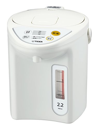 ・ホワイト 電気 ポット 2.2L PDR-G221-W・・Size:電気 ポット 2.2L・保温温度が選べる「98℃、90℃、70℃の3段階」・電気代を節約できる「6時間の節電タイマーつき」・消費電力を700Wにおさえ、蒸気量を1/3にした「省スチーム沸とう」・カラだきを防げる「カラだき検知&通電自動オフ機能」・容量: 2.2L説明 ・本体サイズ:(約)21.2×28.0×25.4cm(幅×奥行×高さ) ・素材・材質:本体=ポリプロピレン、内容器=ステンレス(フッ素加工) ・電源:AC100V ・湯わかし時の消費電力:700W ・年間消費電力量:382kWh/年 ・コードの長さ:1m ・保温温度設定:3段階(98・90・70℃) ・本体重量(kg):2 ・98℃・90℃・70℃の3段階で保温温度が選べる。 ・湯わかし時の消費電力を700Wにおさえ、省エネプログラムで、蒸気量を従来品と比べて約1/3にカットした仕様です。※PDK-G型との比較 ・※カラだき防止機能…カラだきによる温度上昇により、カラだきを検知して、湯わかしヒーターへの通電を自動オフさせます。
