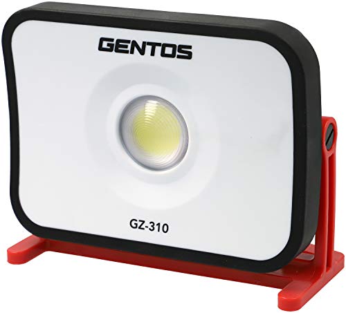 明るさ1600ルーメン/実用点灯3時間 GZ-310・ホワイト 幅145×奥行83×高さ120mm GZ-310・・Style:明るさ1600ルーメン/実用点灯3時間 GZ-310・サイズ:約幅145×奥行83×高さ120mm、本体重量:約600g・セット内容・付属品:本体、専用ACアダプター(コード長さ2m)、専用充電池(内蔵)・明るさ:High/1600ルーメン、Mid/780ルーメン、Eco/400ルーメン、使用電池:専用充電池(Li-ion)・実用点灯:High/3時間、Mid/5時間、Eco/10時間・機能:2m落下耐久、耐塵・防水仕様(IP66準拠)、最大照射距離:約69m説明 LED投光器 【COB LED】 多数のLEDチップを密集して基板に直接実装した光源。多灯式に比べ多重影ができにくく、照射範囲も広い特長を持つ 【バッテリーインジケーター/チャージングインジケーター】 充電状態と電池残量の目安を表示 【Lowバッテリーインジケーター】 電池が無くなる前にLEDが点滅してお知らせ 【インスタントオフスイッチ】 点灯後、一定時間経過後にスイッチを押すと、どのモードからでも一回の操作で消灯できる