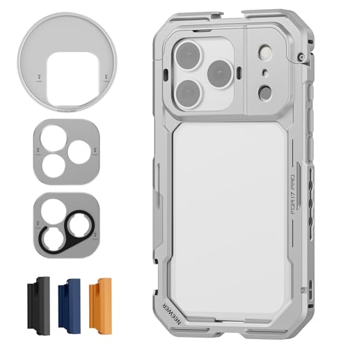 ケージ（シルバー）シルバー/-/PA143・パッケージ個数:1・【iPhone 17 Pro対応】頑丈なアルミ合金フレームと耐衝撃ライニングが、日常使いからスマホを守ります。3種類交換可能なバックプレートでフィルターやレンズを取り付け、クリエイティブな撮影が可能です。ご注意: バックプレートを取り付ける前に上部のブラケットを開き、しっかりと閉じてください。・【クイックリリースメカニズム】スマホケージビデオリグは、ロックで瞬時に開閉でき、MagSafe充電にも対応しています。取り外し可能なシリコンキャップでカメラの操作性を保証し、スマホに合わせて4色からお選びいただけます。・【67mmフィルターアダプターリング】CPL、ND、ブラック拡散など、あらゆる67mmカメラレンズフィルターを接続でき、ケラレのないクリエイティブな写真や動画撮影が可能です(フィルターは別売りです)。・【17mmスマホレンズバックプレート】17mmネジ付きNEEWERスマホアタッチメントレンズをメインカメラと望遠カメラに接続し、多様な効果と優れた効果を実現します(レンズは別売りです)。・【Tマ