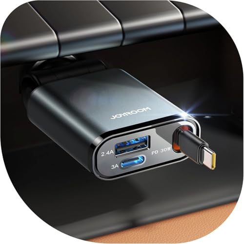グレー/-/JR-CCL07・Color:グレー・??【1秒自動収納！巻き取り式充電ケーブル 車専用設計】煩わしいコード整理を解消するシガーソケット 巻き取り式最新モデルです。ワンタッチで瞬時収納する巻き取り式充電ケーブル 車が運転中の安全が確保できます。他の製品比20%長い80cmケーブルは後部座席まで届き、360°回転機構で絡み付け事故に完全防止できます。車 充電器 巻き取り機能で常に車内を整理整頓された状態に保ちます。・?【史上最小の薄型ボディ】従来比75%スリム化で視界ゼロ干渉、特殊薄型設計のカーチャージャー タイプcがシガーソケット周りを圧迫しない！ハンドル操作レバーとの接触リスクを排除し、トヨタ・ホンダ・日産など全車種に対応します。超軽量95gでと驚くほど自然な一体感があります。シガーソケット タイプc接続部に航空用アルミ合金を採用し、120℃高温環境でも安定動作を実現します。・??【急速充電・3台同時充電】USB-C×2 + USB-Aで全てのデバイスに対応、PD30W+QC4.0対応のカーチャージャー タイプcがiPhone16を30分で50％まで急速充