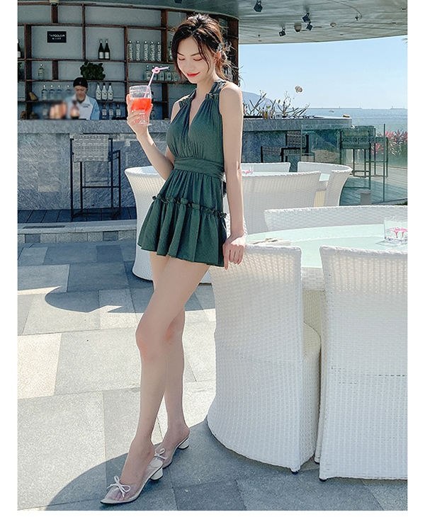 送料無料 水着 レディース ワンピース水着 体型カバー パッド付 袖なし フリルスカート ティアドロップ カシュクール クロスバッグ バックシャン 海 プール 3L 温泉 韓国 女性用 セクシー 大人可愛い 韓国風 旅行 リゾート 20代 30代 ママ水着 大人水着 グリーンS M L XL 2XL