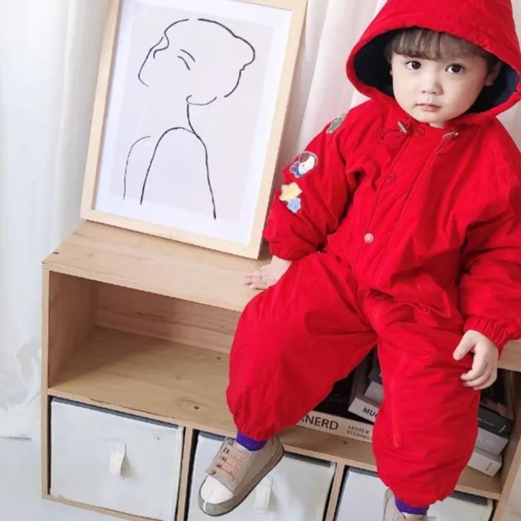 ジャンプスーツ 雪遊び 防寒 キッズ つなぎ スキーウェア 女の子 あったか 120 カバーオール あったか 男の子 子供 中綿 撥水 スノーウェア 子供服 ジャケット スノーボードウェア フード 防風 幼稚園 暖かい 冬 保育園 90 80 ベビー 100 110 アウター 3